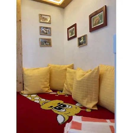 Holiday Chalet On The Castle Hill Apartment *